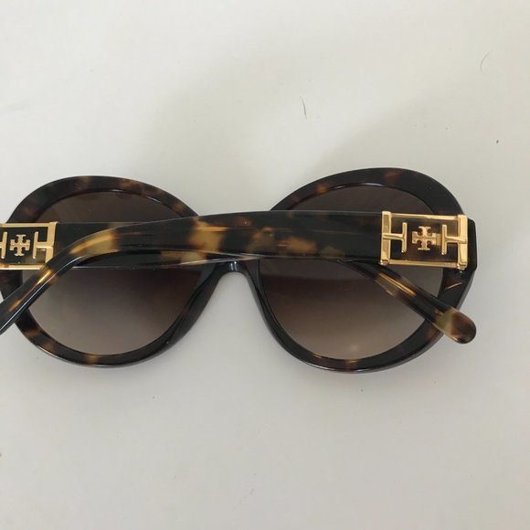 Tory Burch Sunglasses with Case - Picture 6 of 10